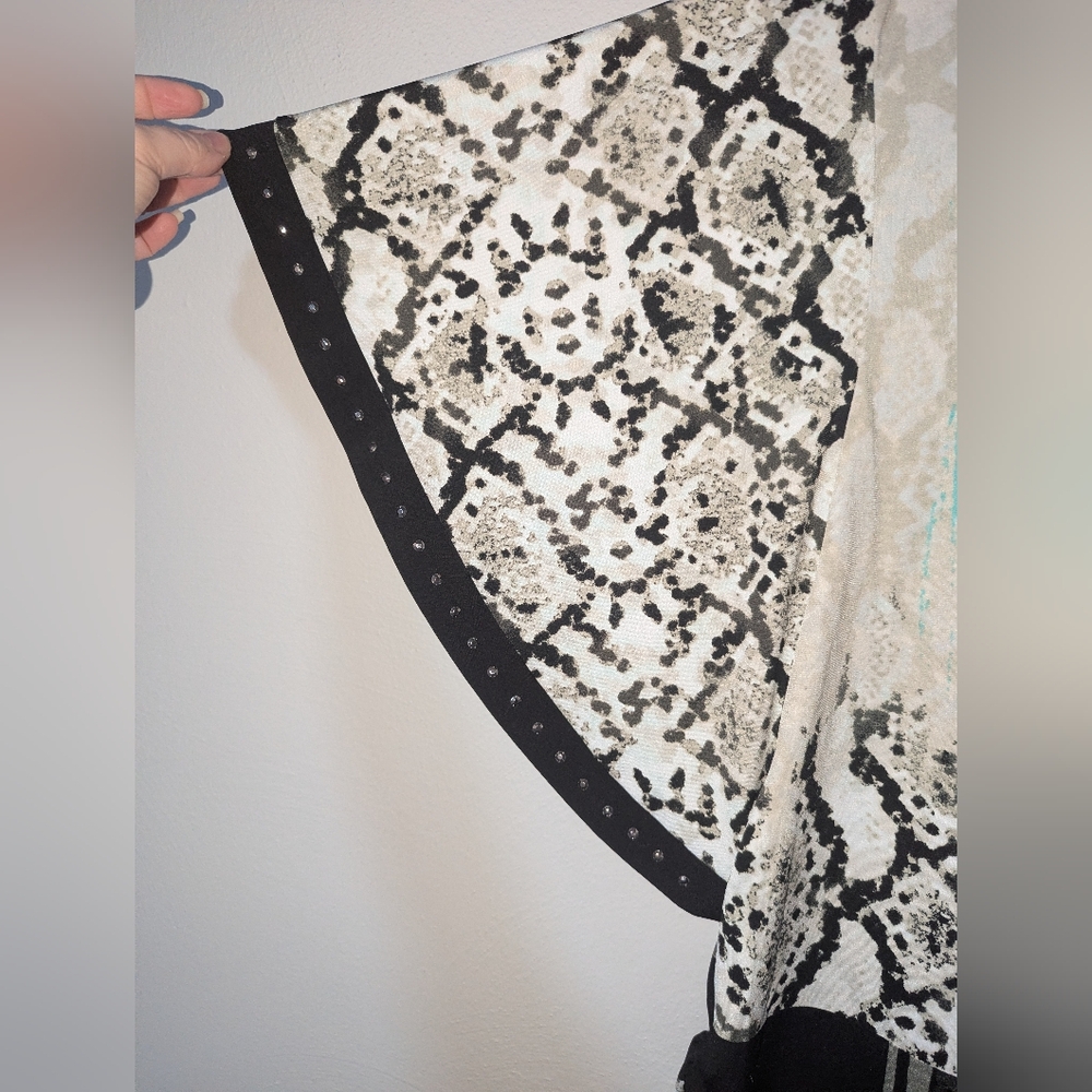 L JM Collection Python Print Embellished Bat Wing Top‎ - Picture 3 of 6